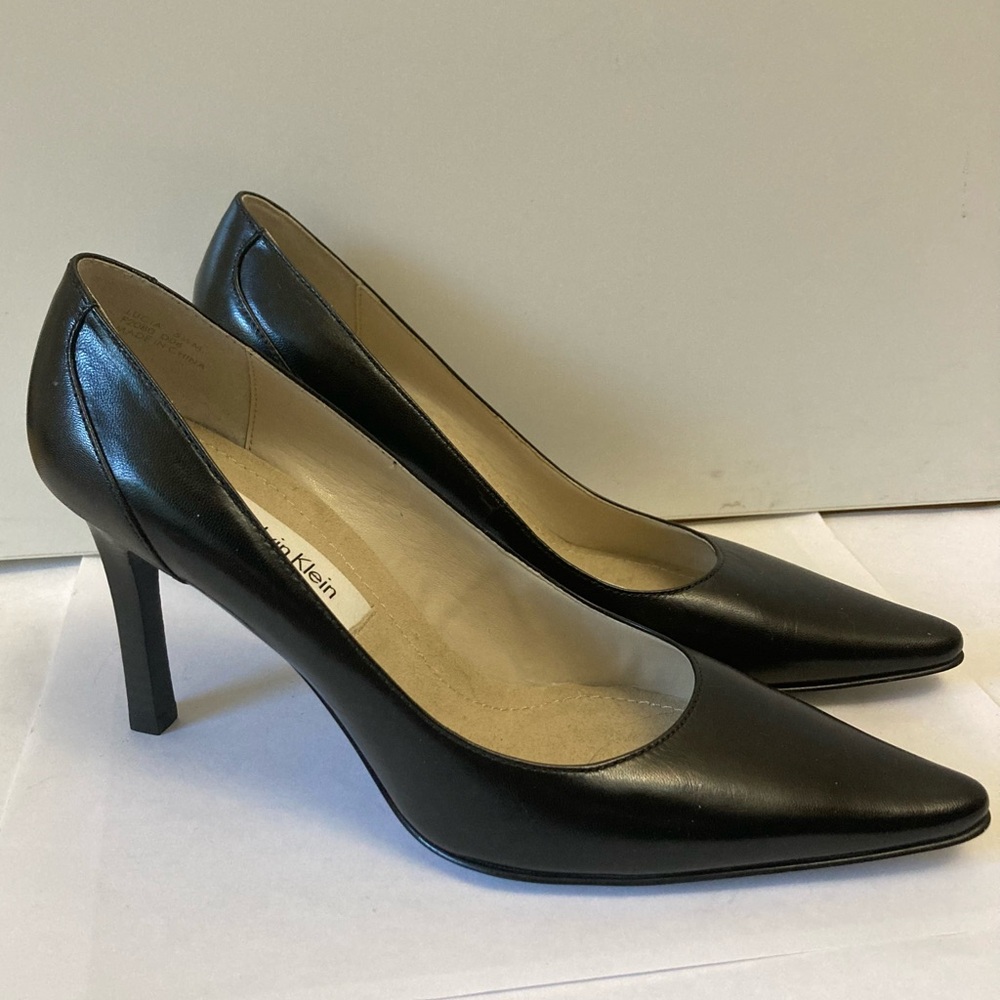 Calvin Klein Lucia Classic Black Leather Pumps